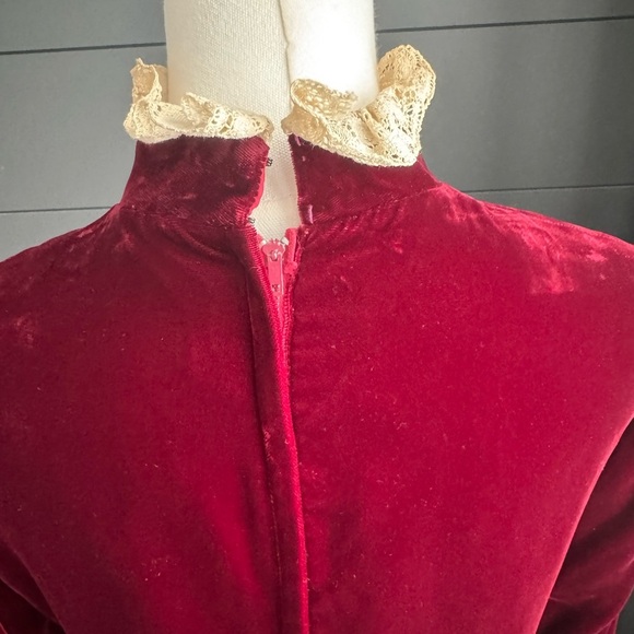 Vintage Red Velvet Like 1960’s Zippered Dress with Cream Lace, Christmas - Picture 11 of 16